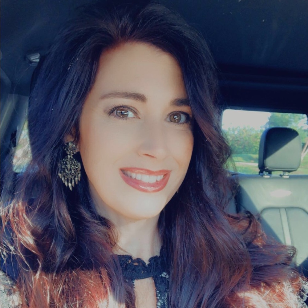 Hey! I'm Tiffany! Owner of Little Happy's Boutique